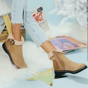 NIB Tan Explorer Warm Cozy Fur Lined Mid Calf Boot